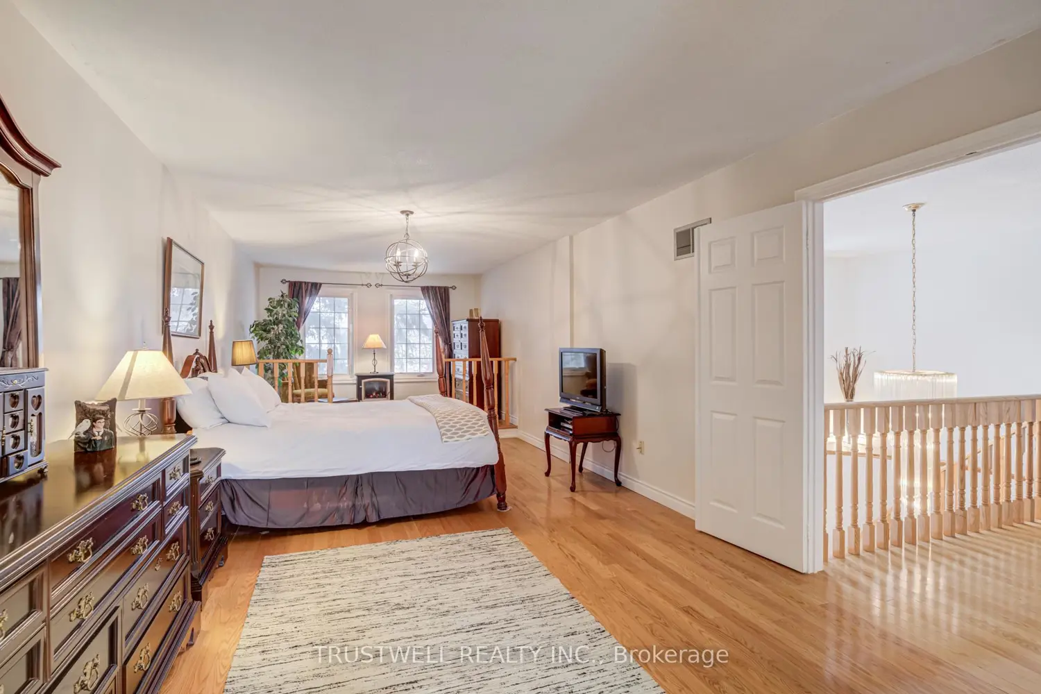 Additional image 11 of 82 Long Island Crescent