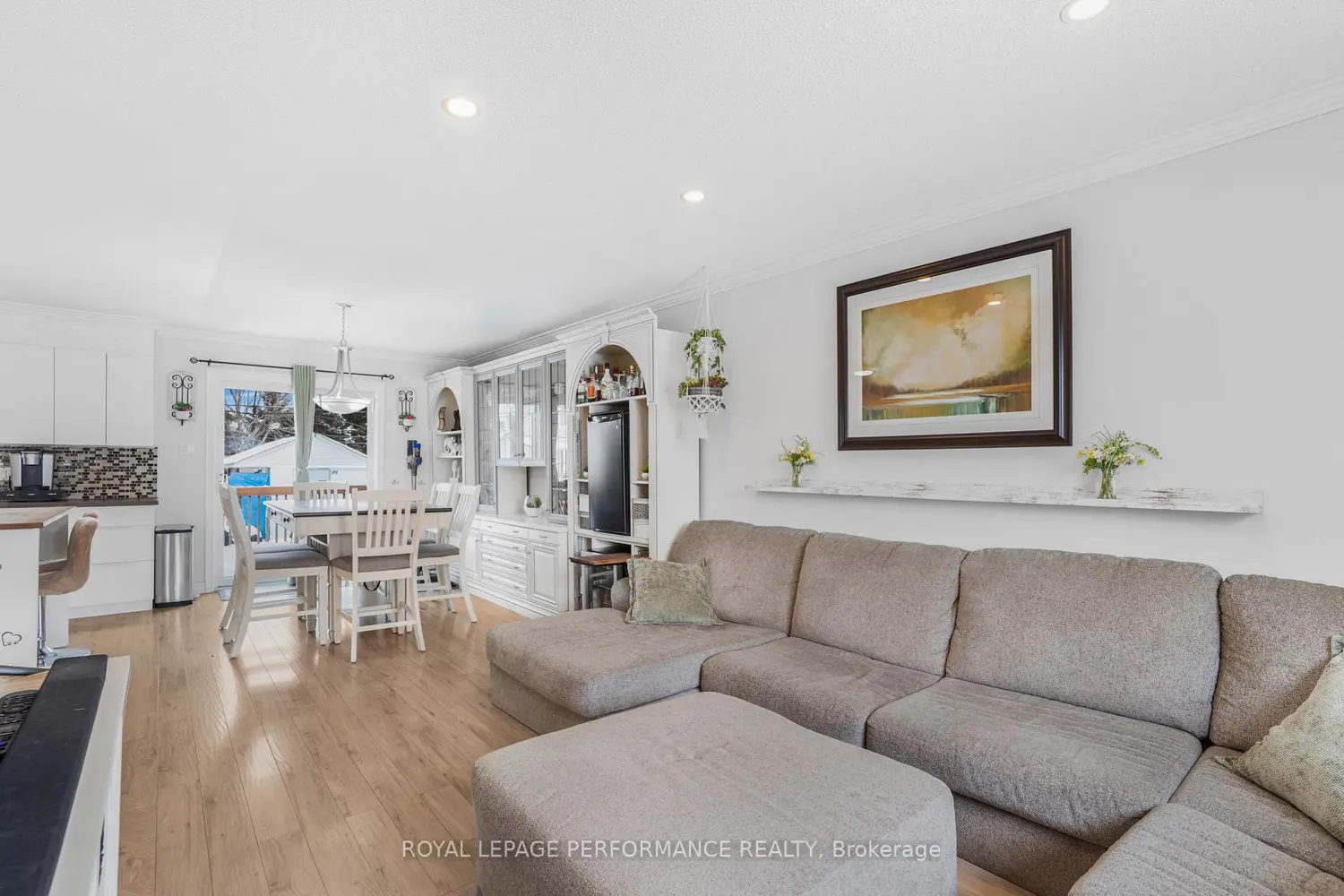 Additional image 8 of 68 Lafleche Boulevard