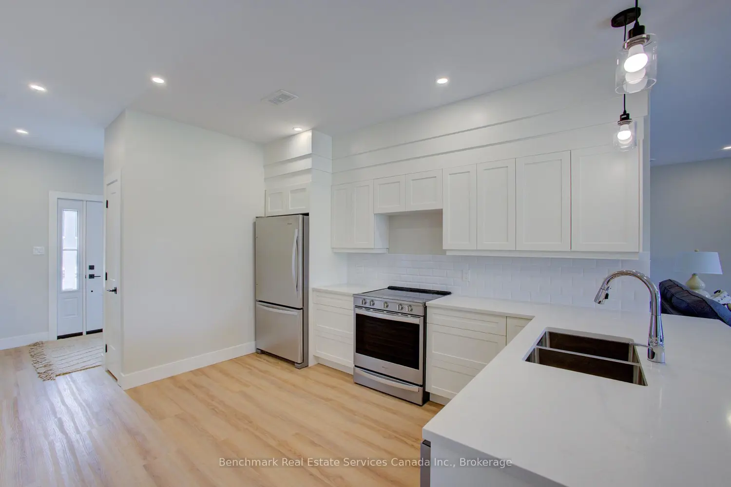 Additional image 5 of 1182 Queen Street 54