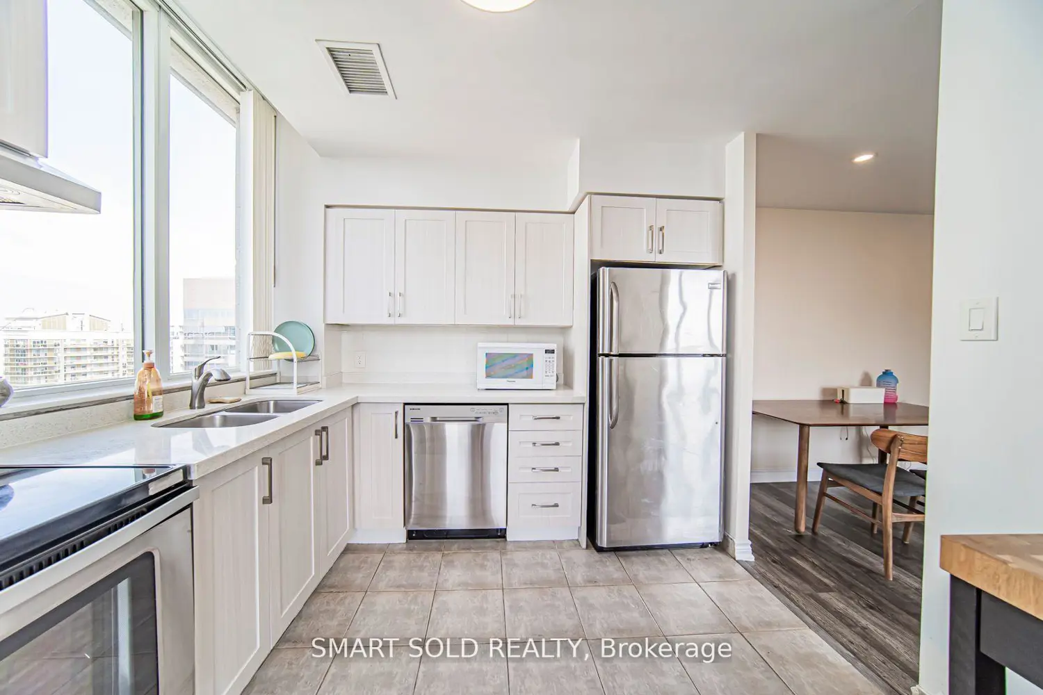 Additional image 6 of 256 Doris Avenue Ph210