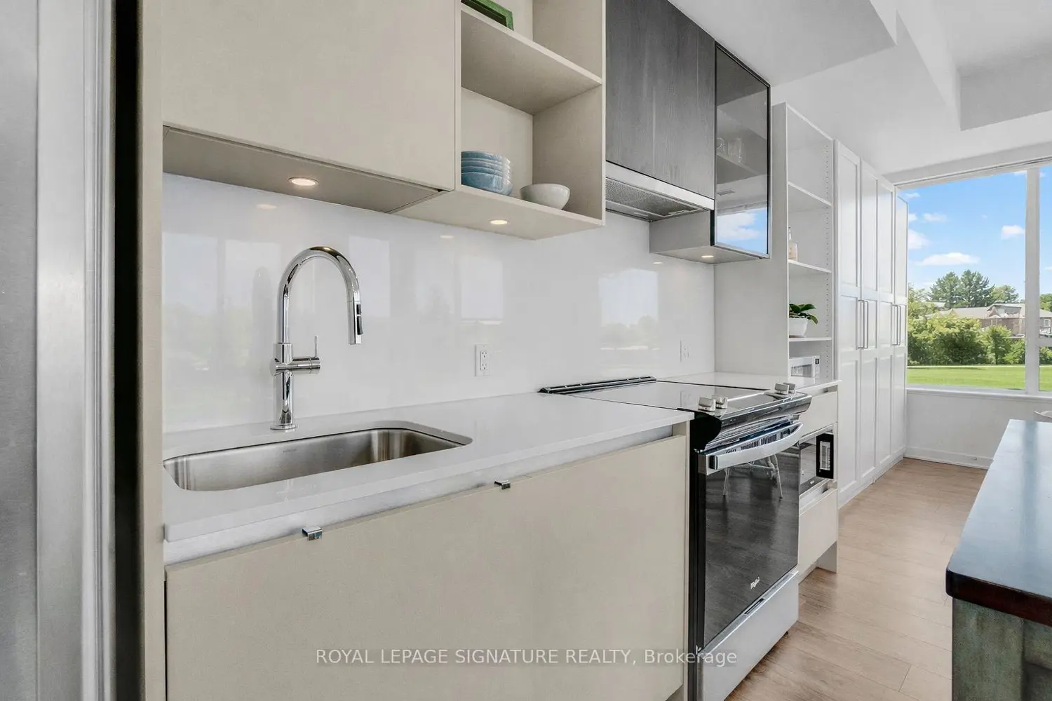 Additional image 11 of 395 Dundas Street 234