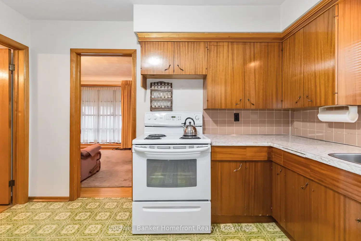 Additional image 9 of 16 Paris Road