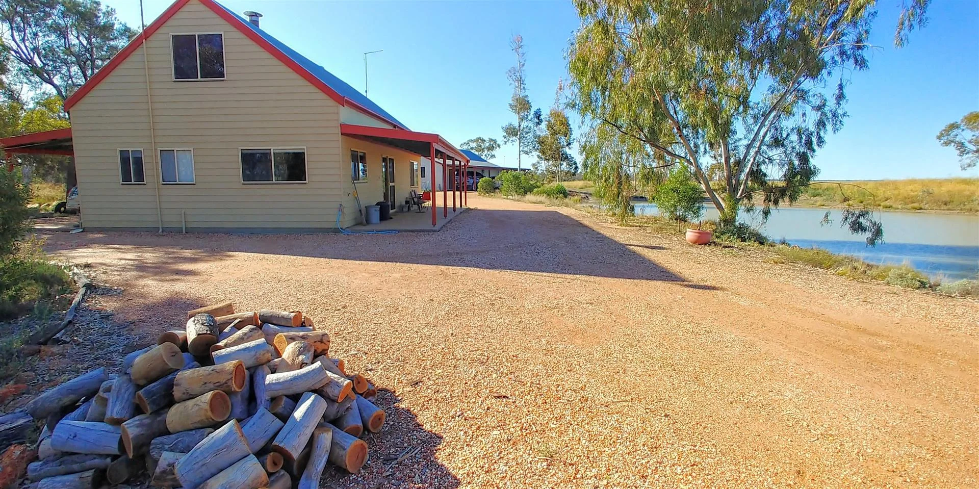 569 Borehead Rd, Lightning Ridge NSW 2834