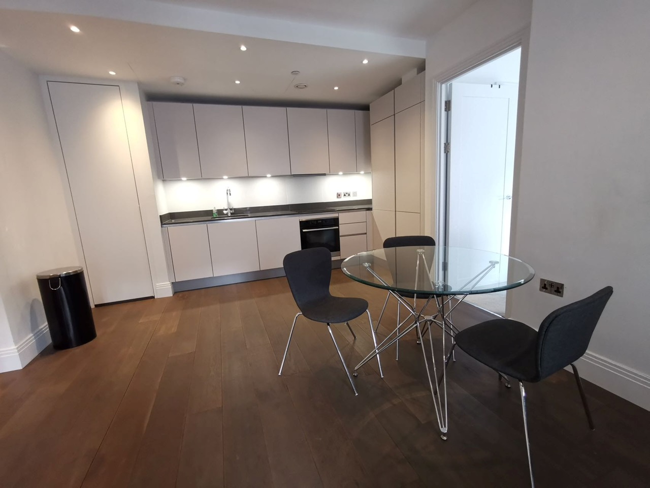 Additional image 5 of 2 Bed Flat, Chancery Lane, WC2A, N1 7GU