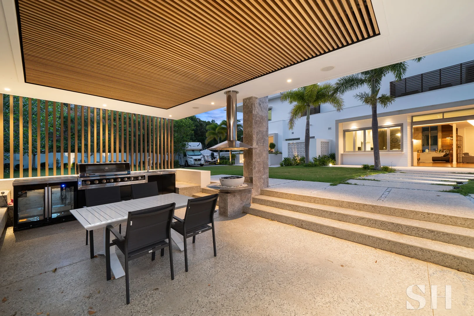 Additional image 3 of 1019 Edgecliff Drive, Sanctuary Cove QLD 4212