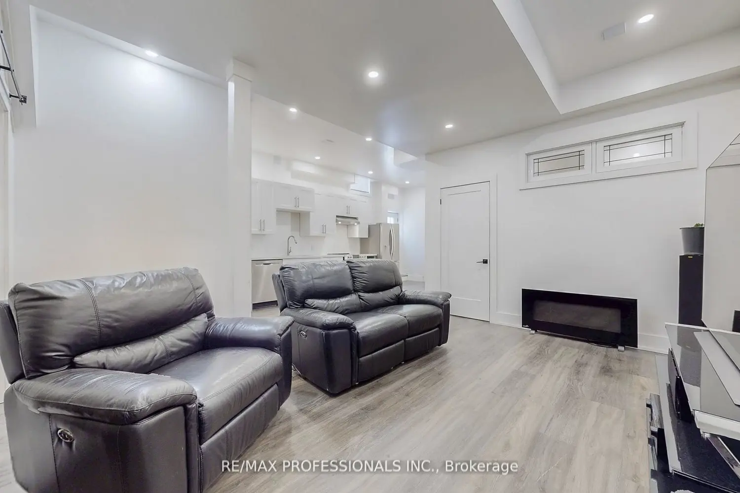 Additional image 17 of 4 Martin Grove Road