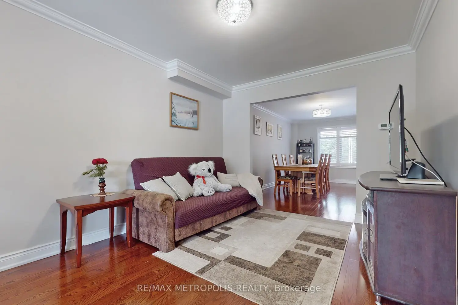 64 Mandel Crescent photo 2