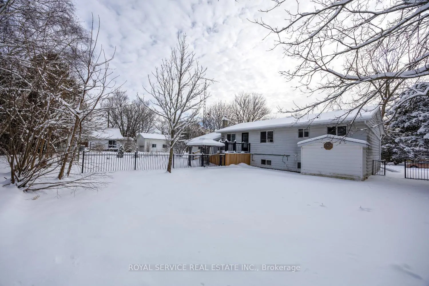 Additional image 19 of 13 Creek Street