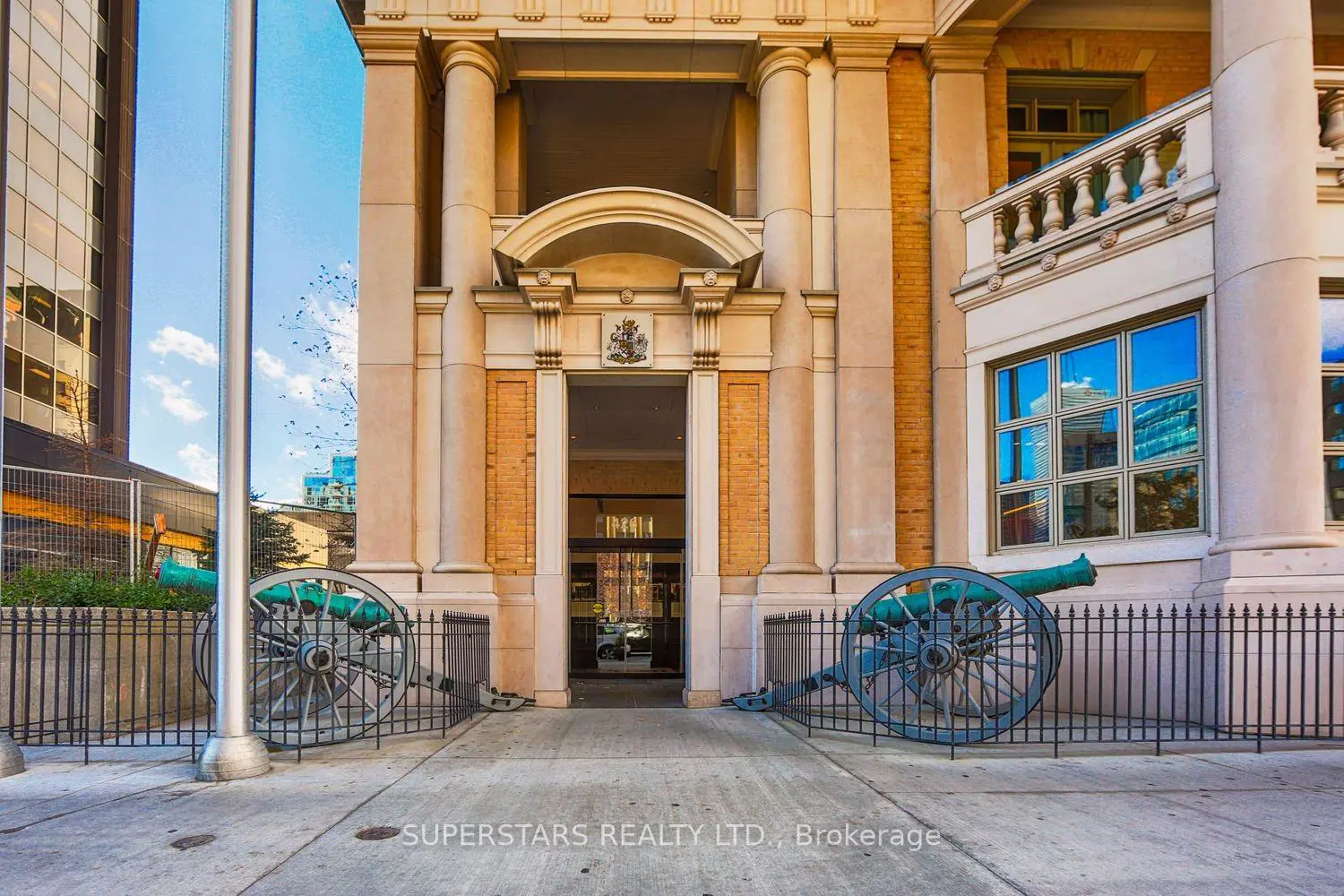 426 University Avenue 3606