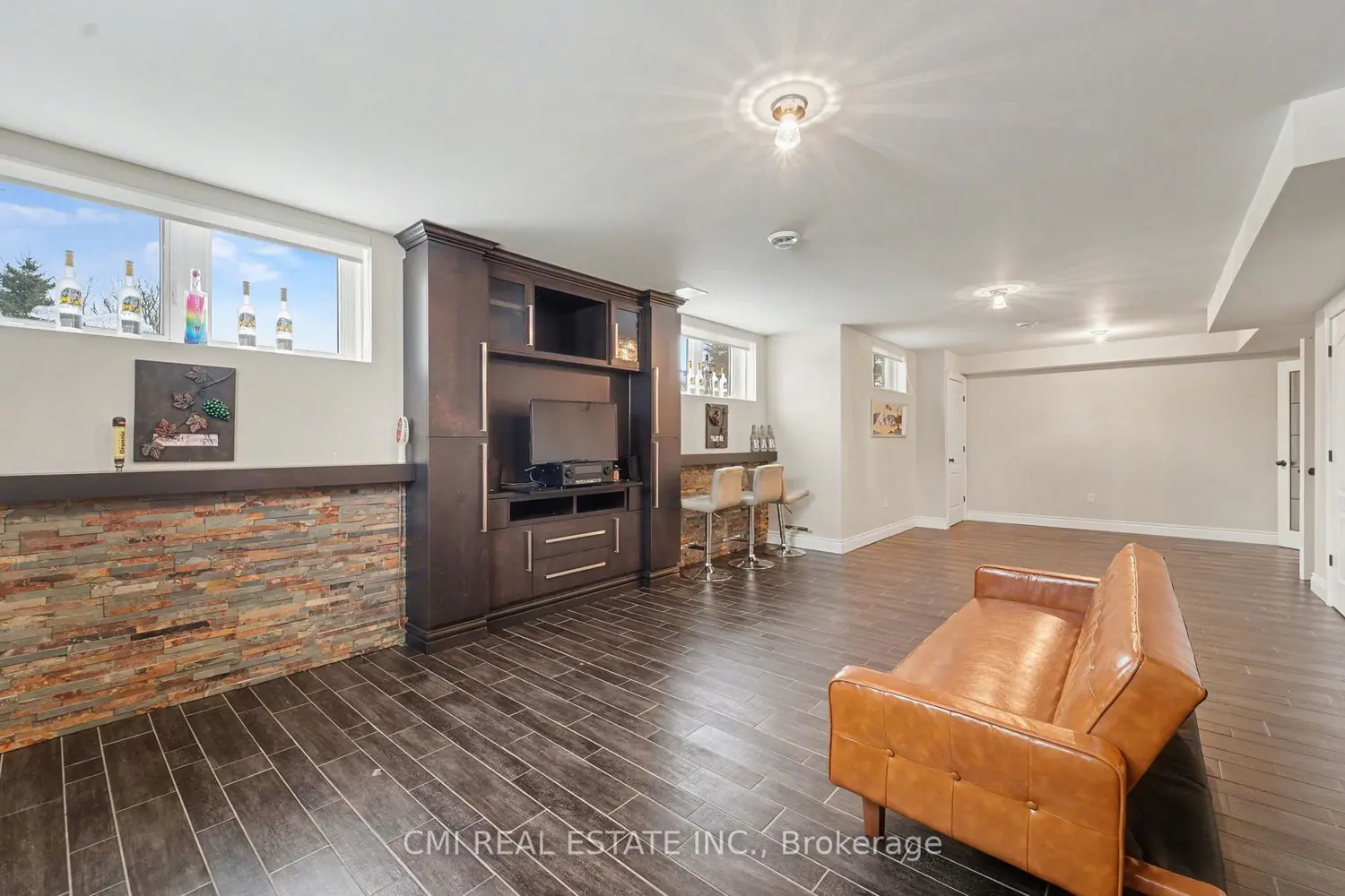 Additional image 14 of 2500 Lookout Drive