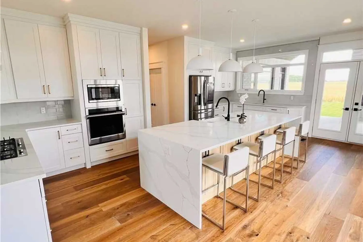 Additional image 6 of 3761 Queen Street