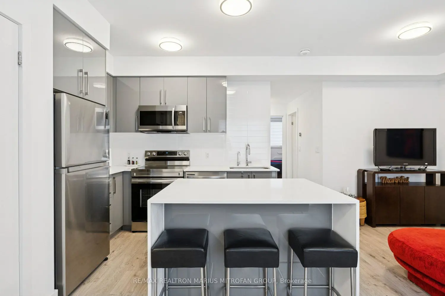 Additional image 11 of 6065 Mcleod Road 204