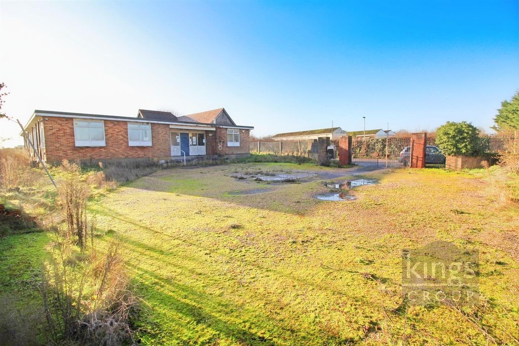Land for saleBurton Lane, Goffs Oak, Waltham Cross EN7
