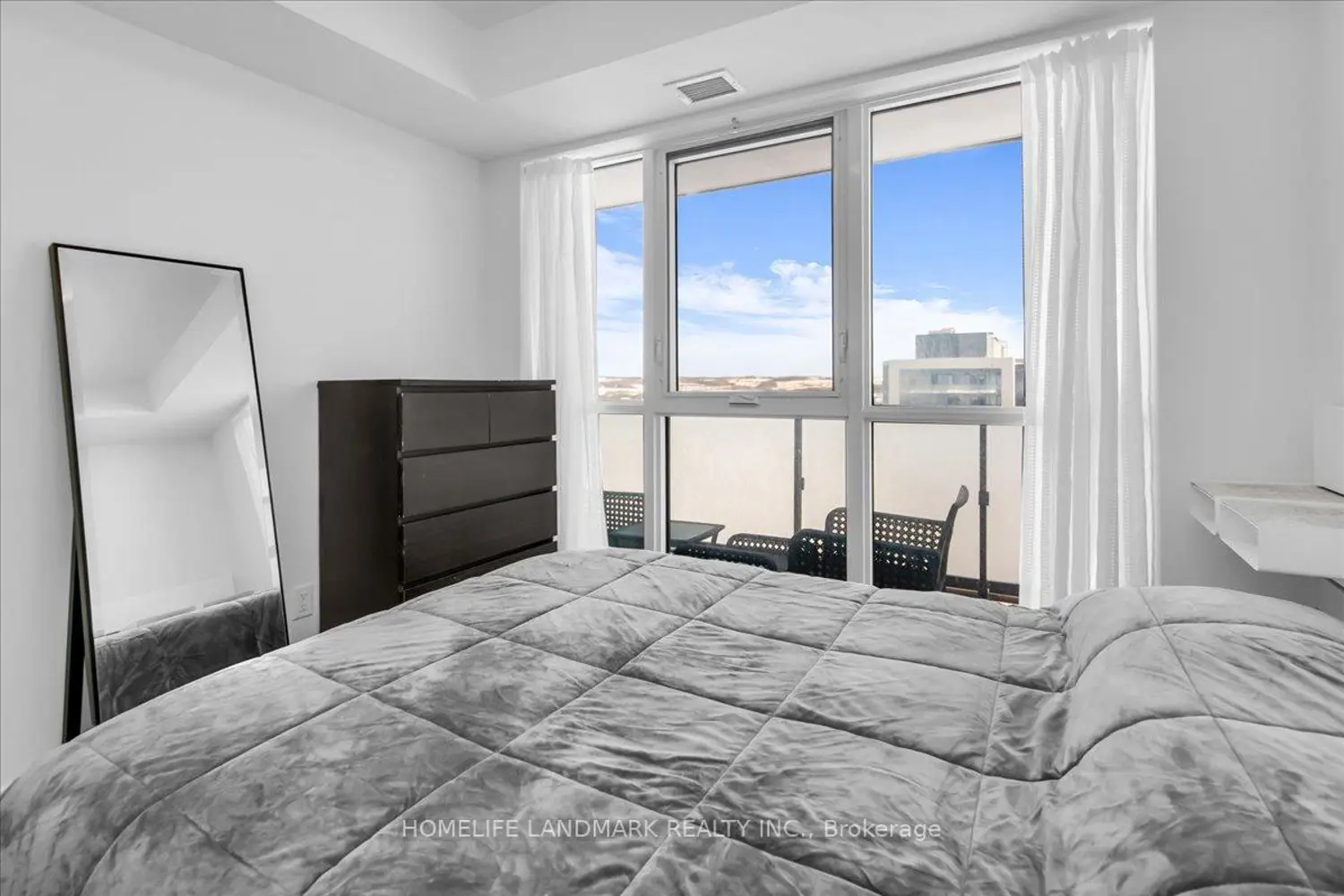 Additional image 7 of 2550 Simcoe Street 2011