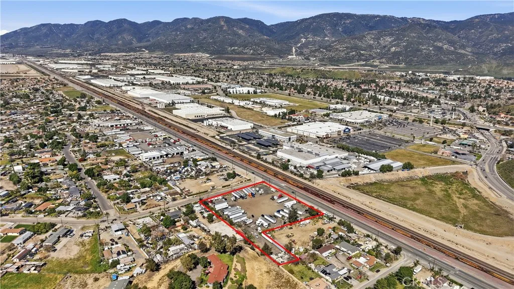 Additional image 34 of 2035 W 1st Ave, San Bernardino, CA 92407