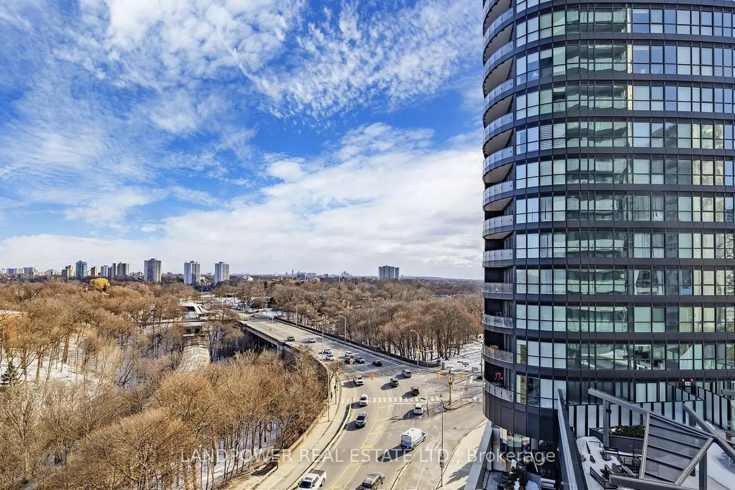 Additional image 16 of 575 Bloor Street 704
