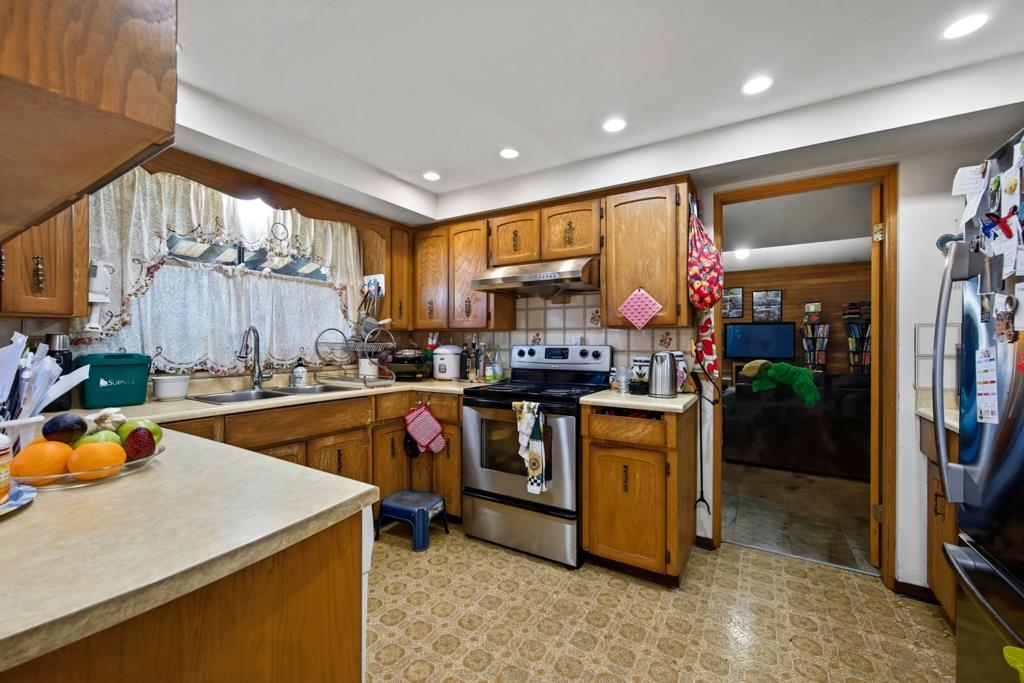 Additional image 6 of 6474 131 Street, Surrey, BC, V3W 7P3