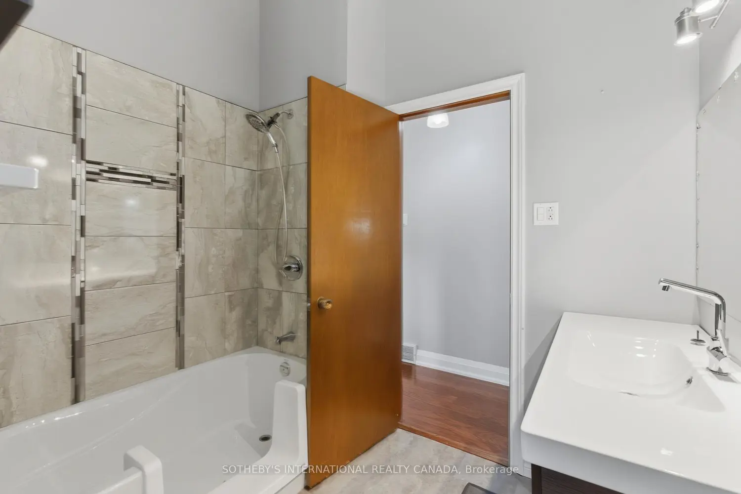 Additional image 8 of 4206 Glenayr Avenue