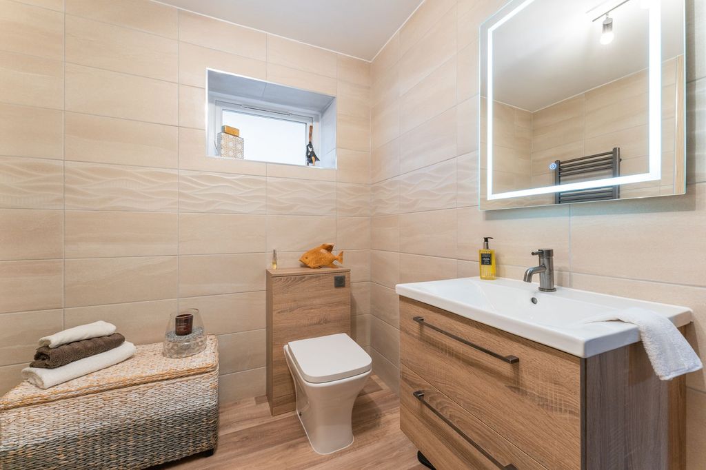 Additional image 7 of 2 bed flat for saleForrest Street, Airdrie ML6