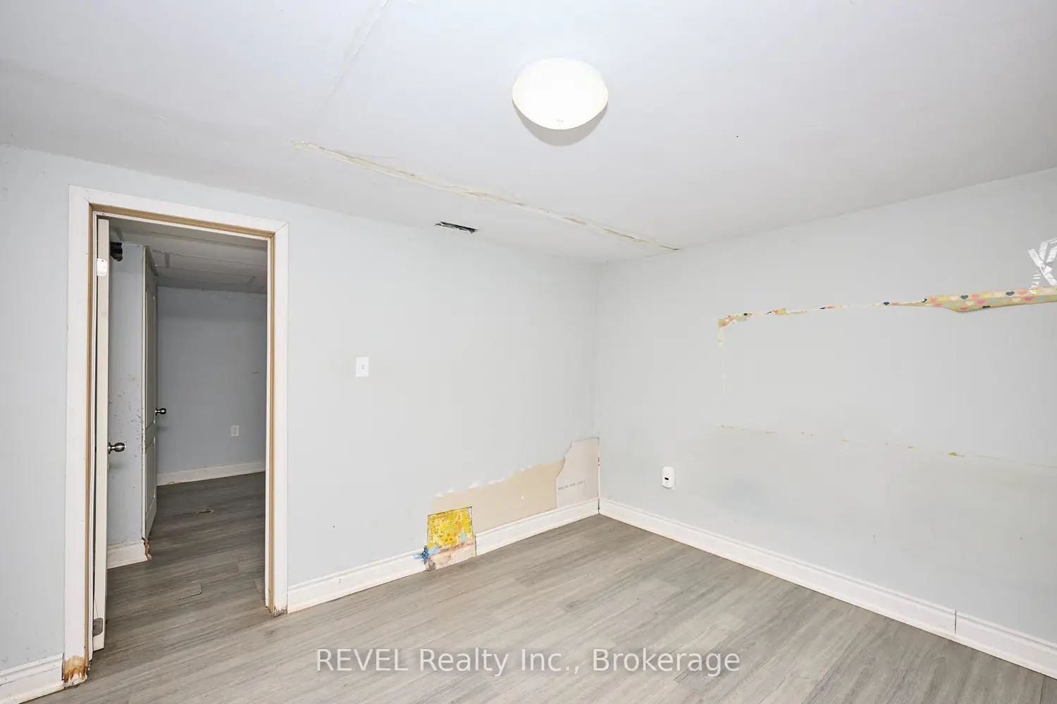 Additional image 14 of 5806 Prince Edward Avenue