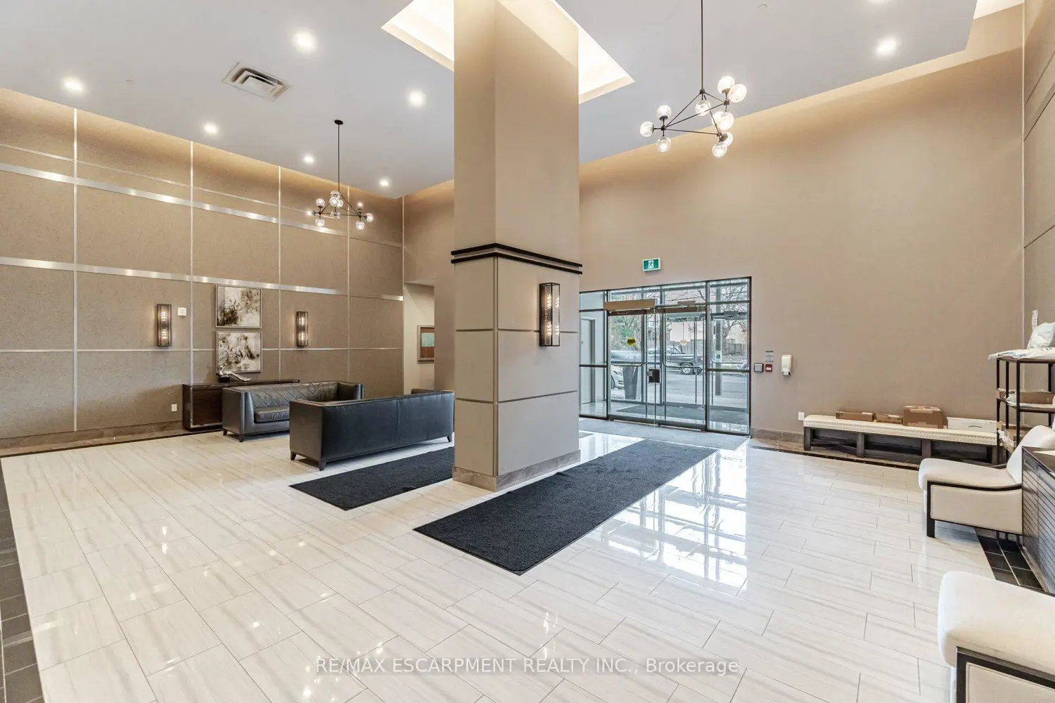 Additional image 3 of 2486 Old Bronte Road Ph #811