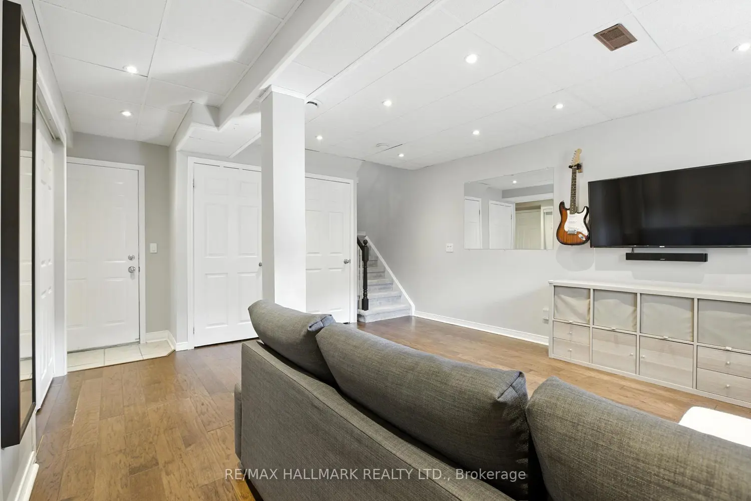 Additional image 8 of 568 Legresley Lane