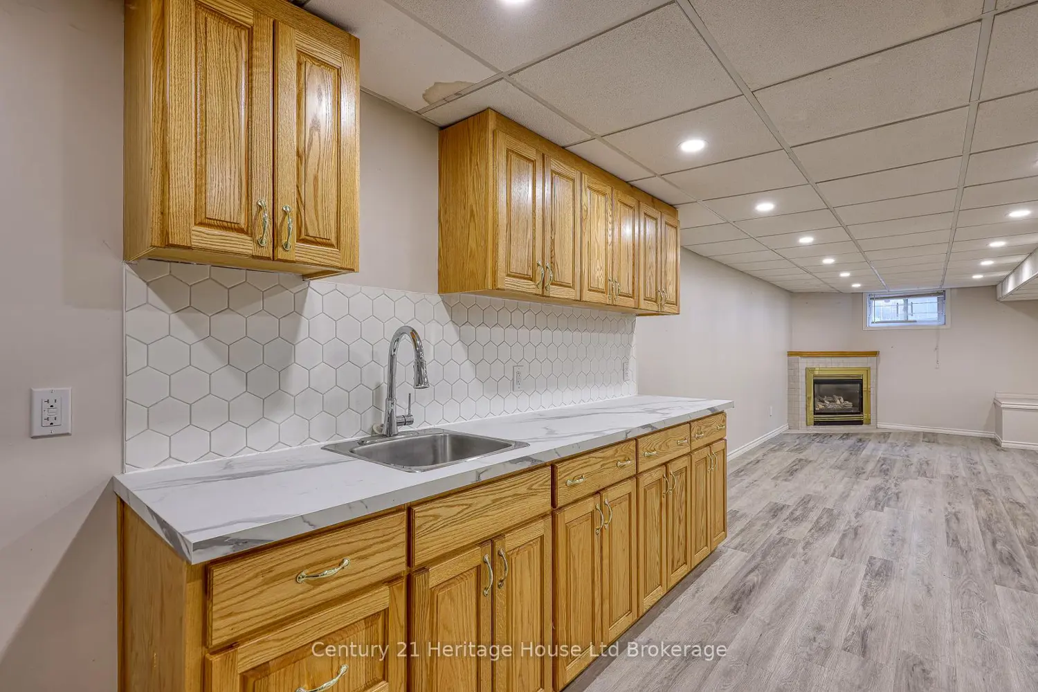 Additional image 10 of 719 Peel Street