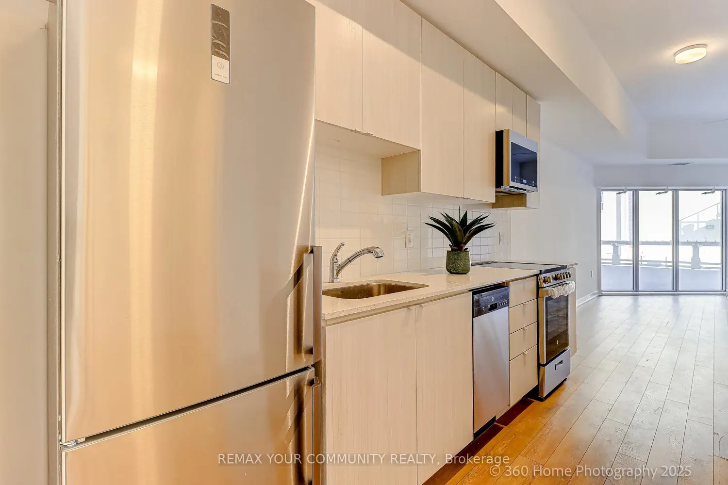 Additional image 8 of 2433 Dufferin Street 112