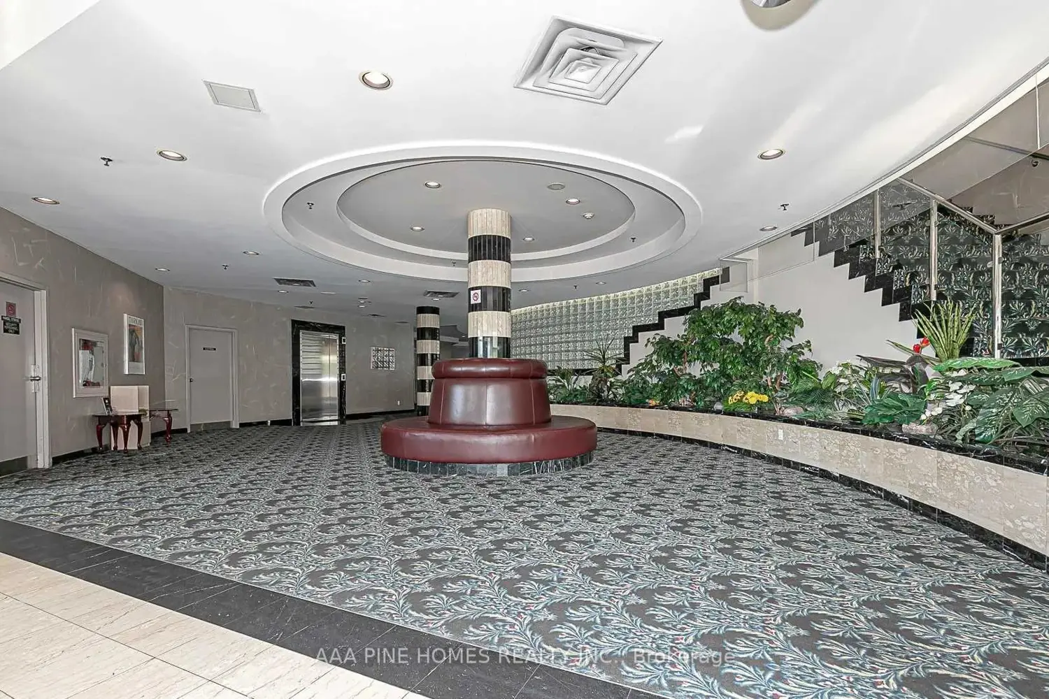 Additional image 20 of 2550 Lawrence Avenue 1111