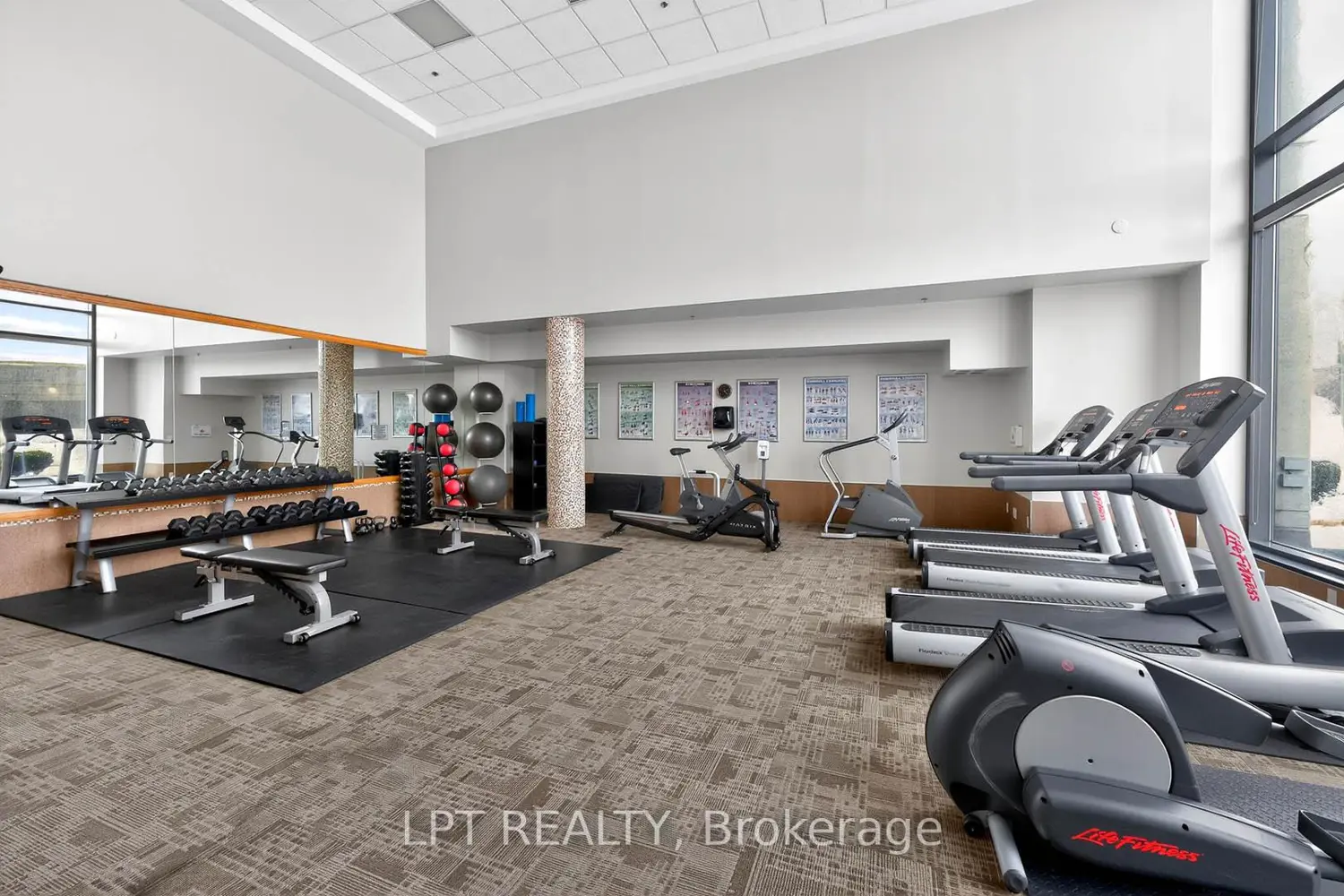 Additional image 16 of 2083 Lake Shore Boulevard 812