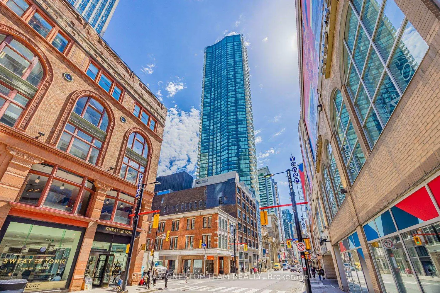197 Yonge Street 1114