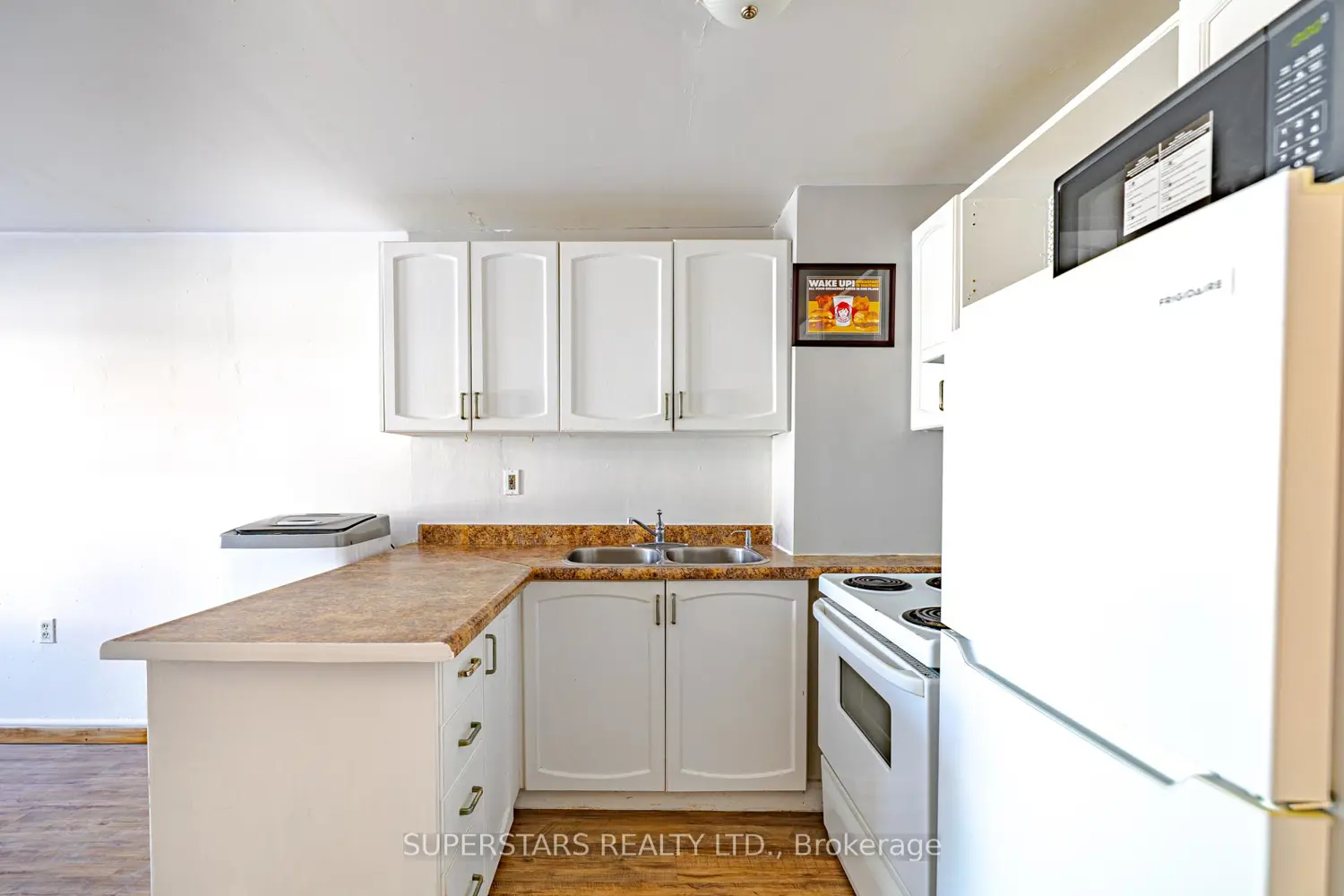 Additional image 6 of 165 1/2 Olive Avenue