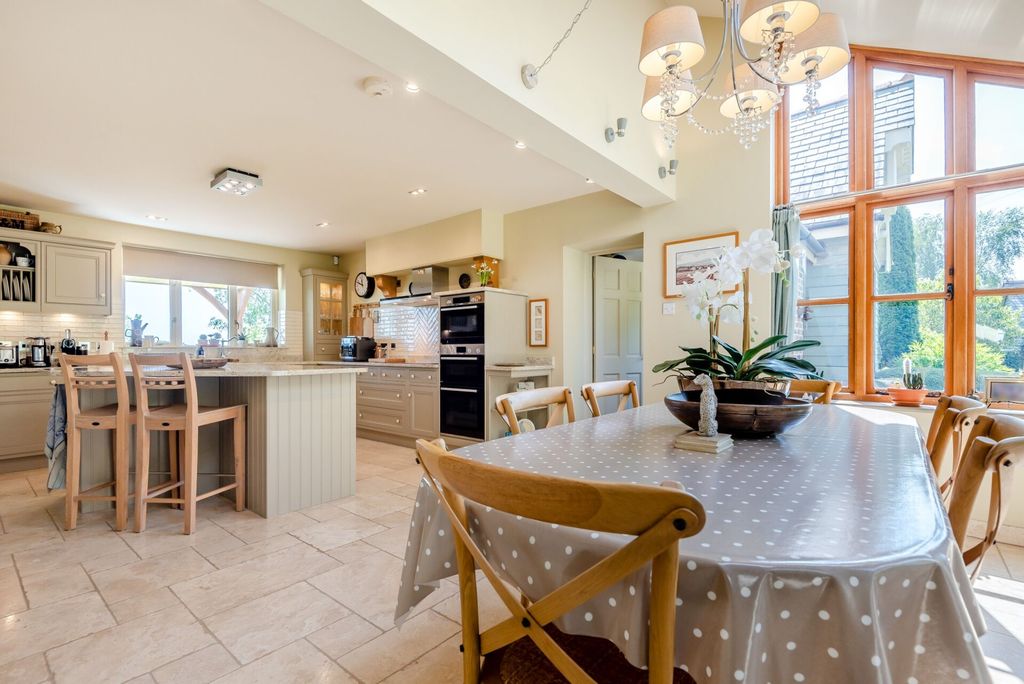 5 bed detached house for saleCallow, Hereford HR2 photo 2