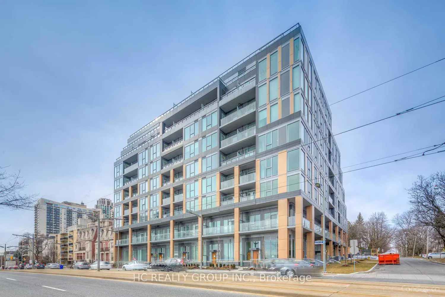 6 Parkwood Avenue 302