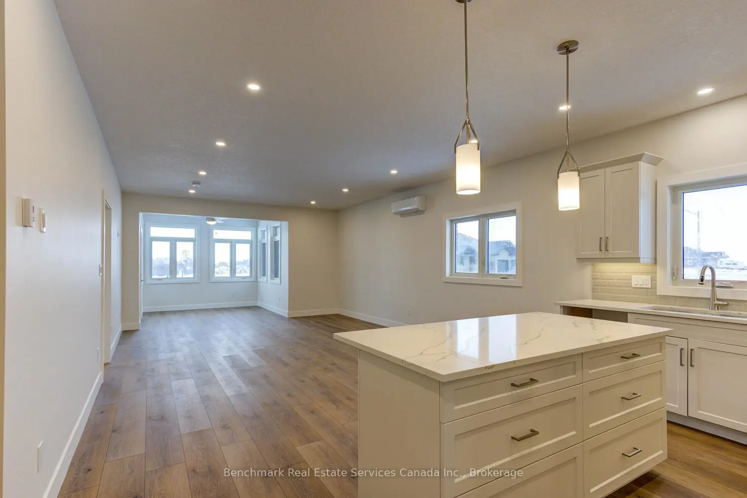 59 Cavalier Crescent photo 2