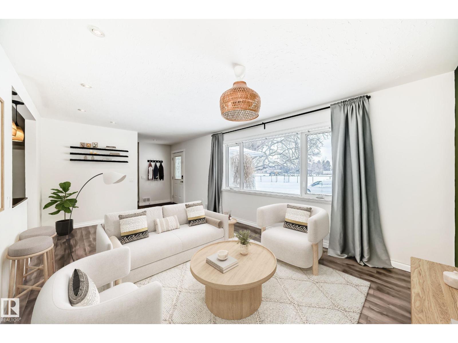 Additional image 3 of 10532 47 Street NW, Edmonton, AB, T6A1Z9