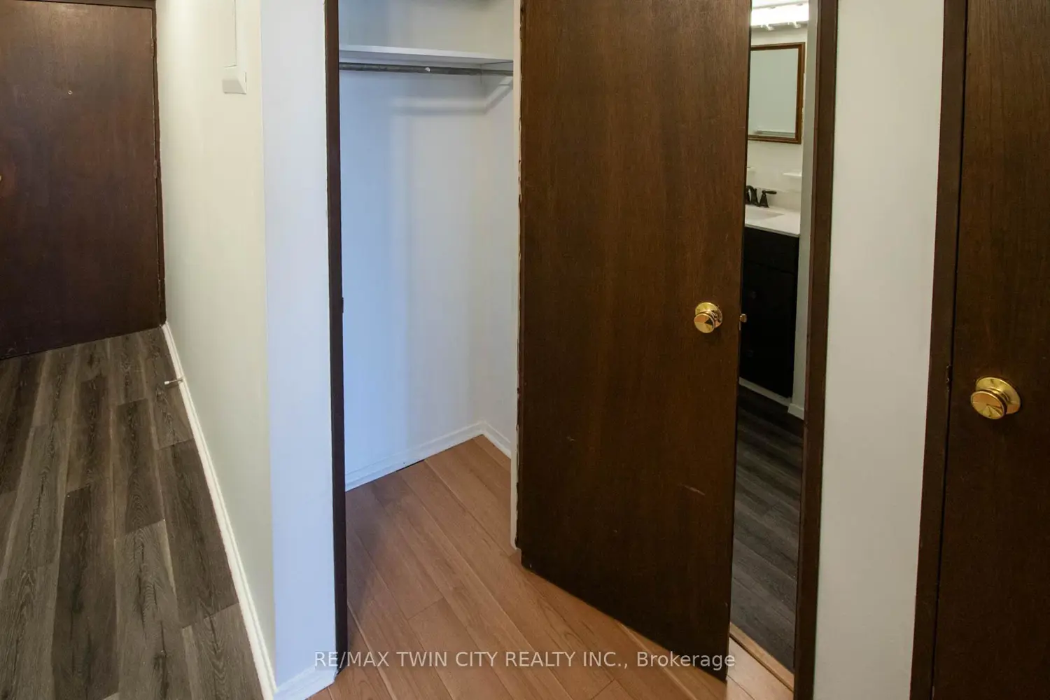 Additional image 4 of 1100 Jalna Boulevard 304