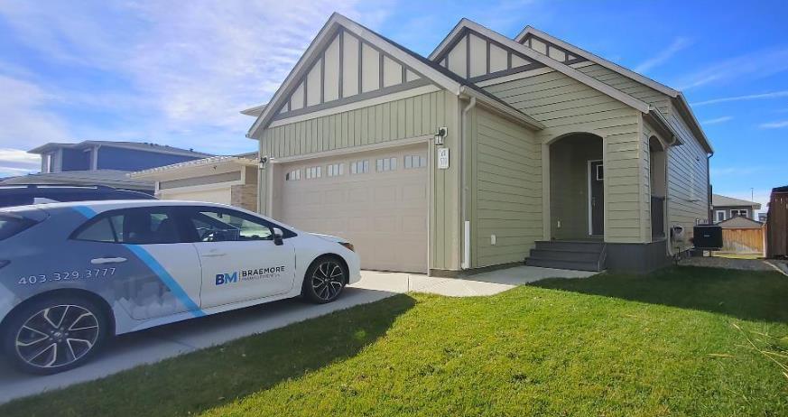 Main-518 Devonia Road W, Lethbridge, AB, T1J 5J7