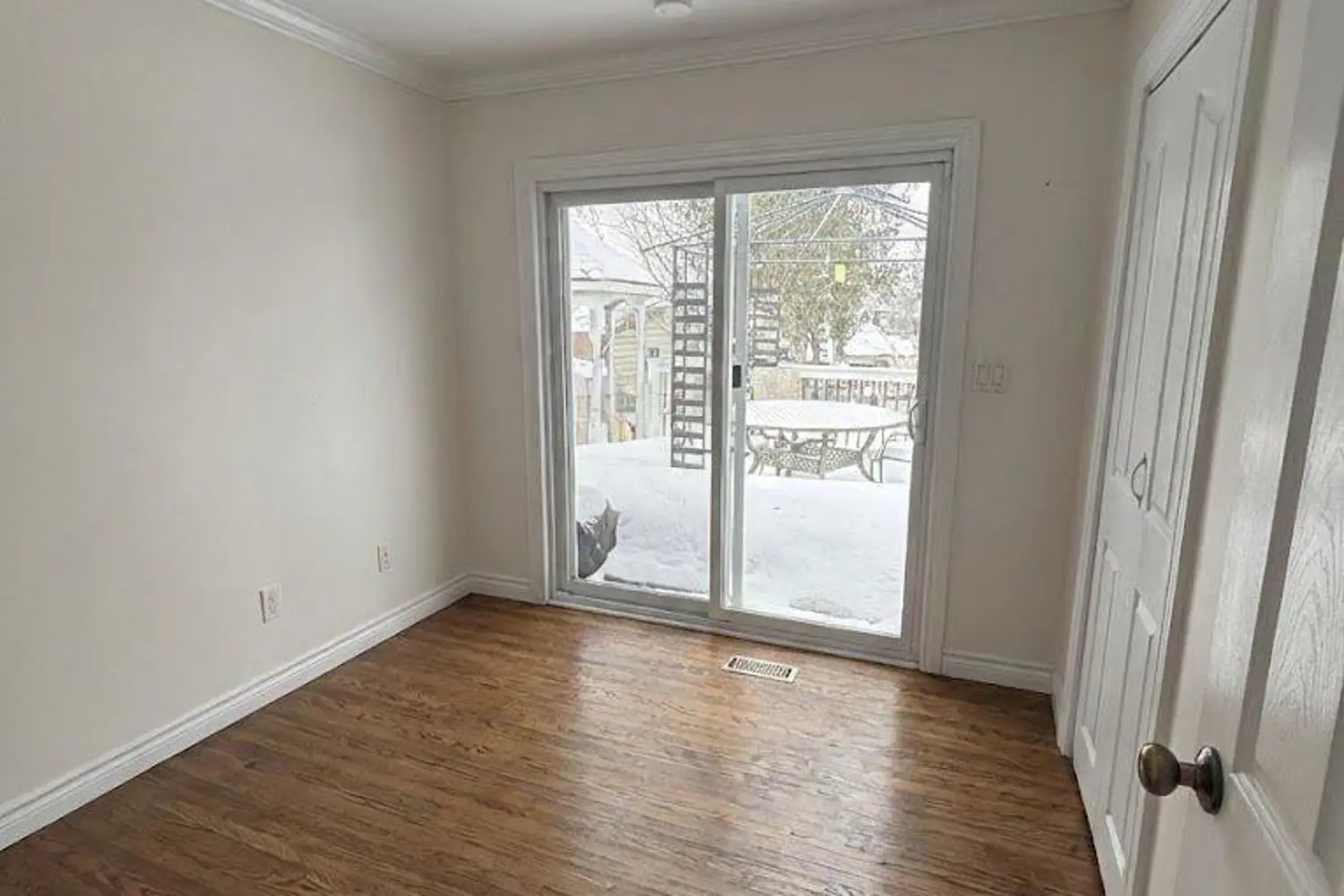 Additional image 4 of 98 The Queensway South Avenue