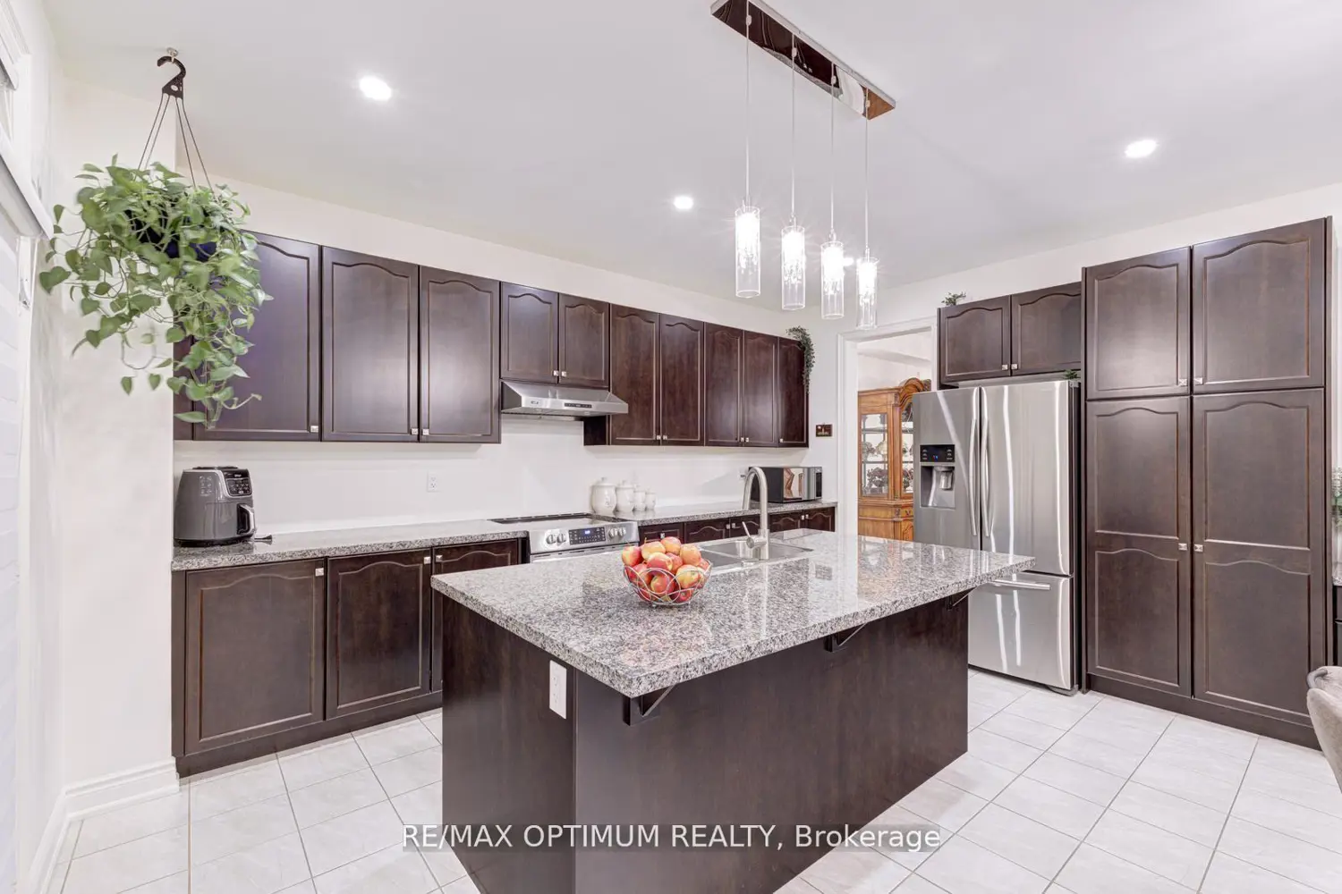91 Elderslie Crescent photo 3