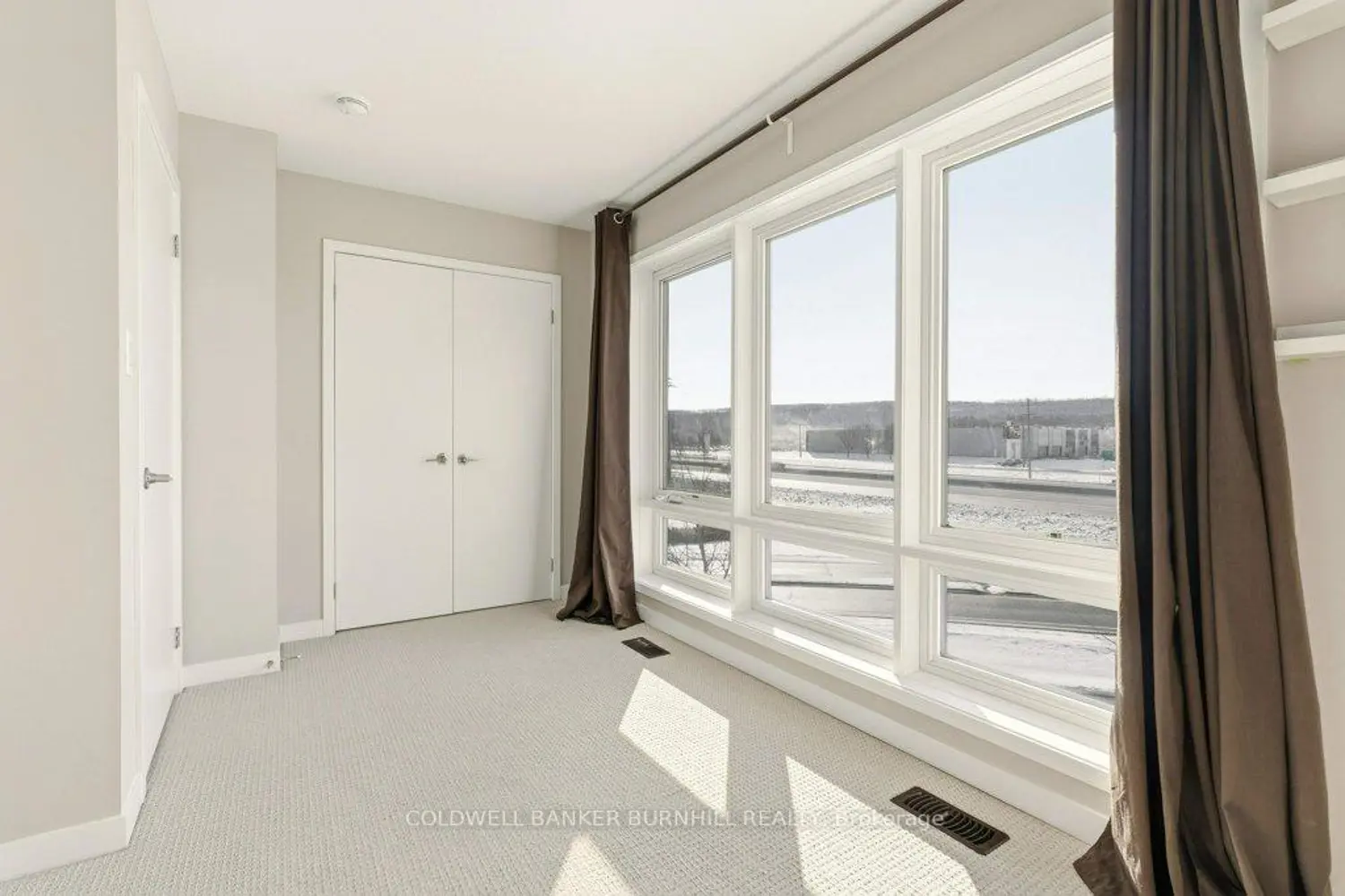 Additional image 16 of 510 North Service Road 13