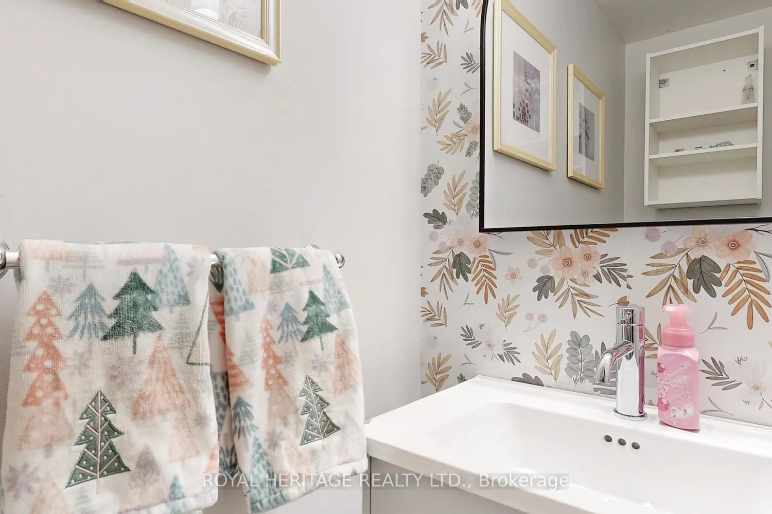 Additional image 8 of 1995 Royal Road 143