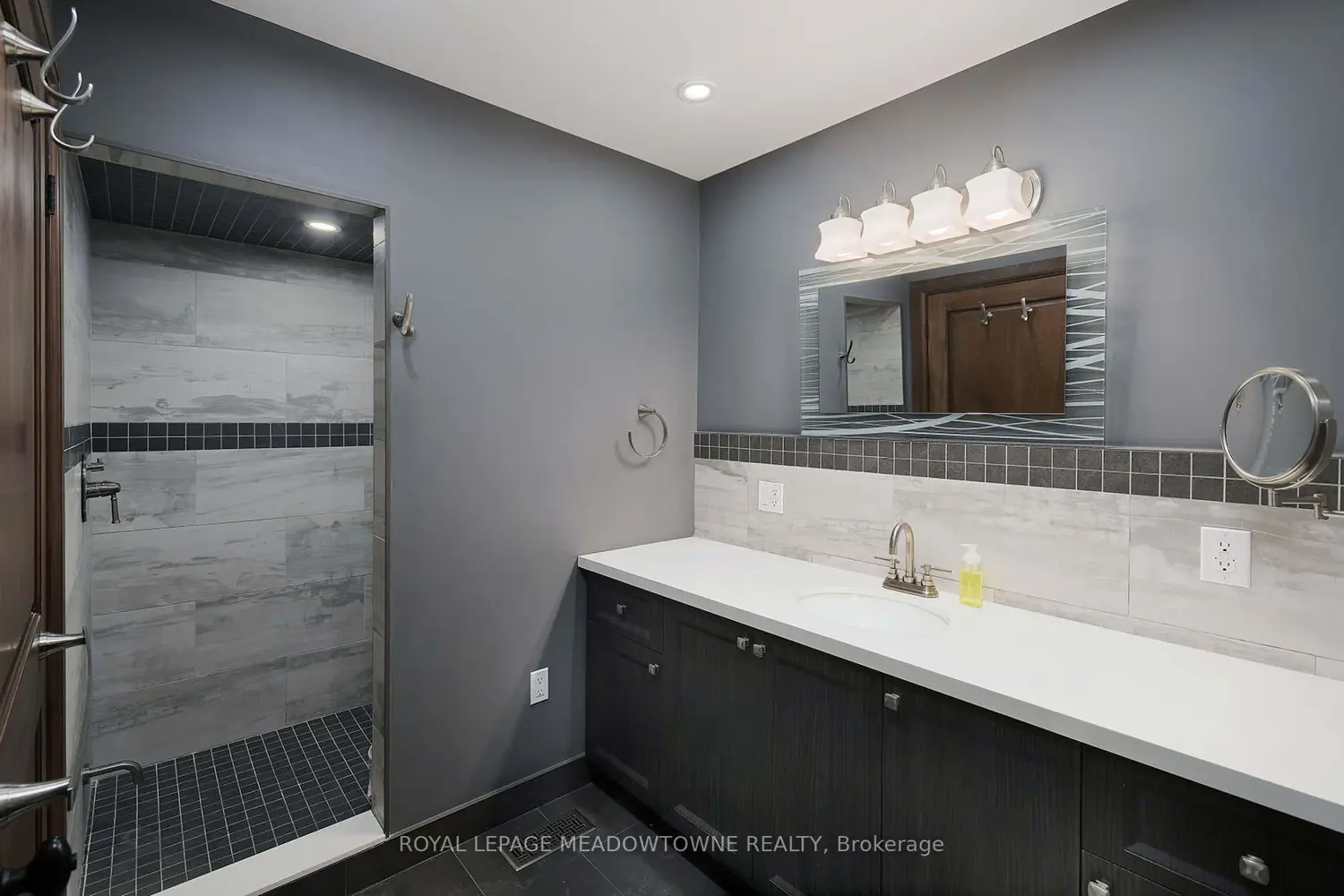 Additional image 5 of 307 Queen Street