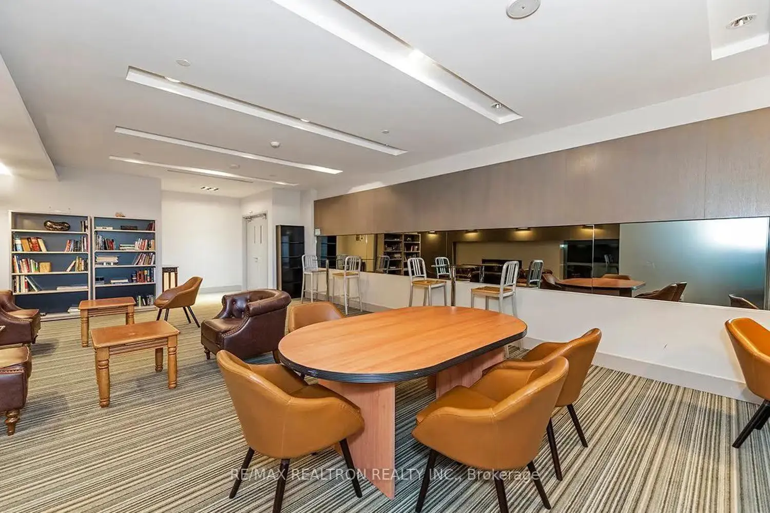 Additional image 10 of 7165 Yonge Street 1515