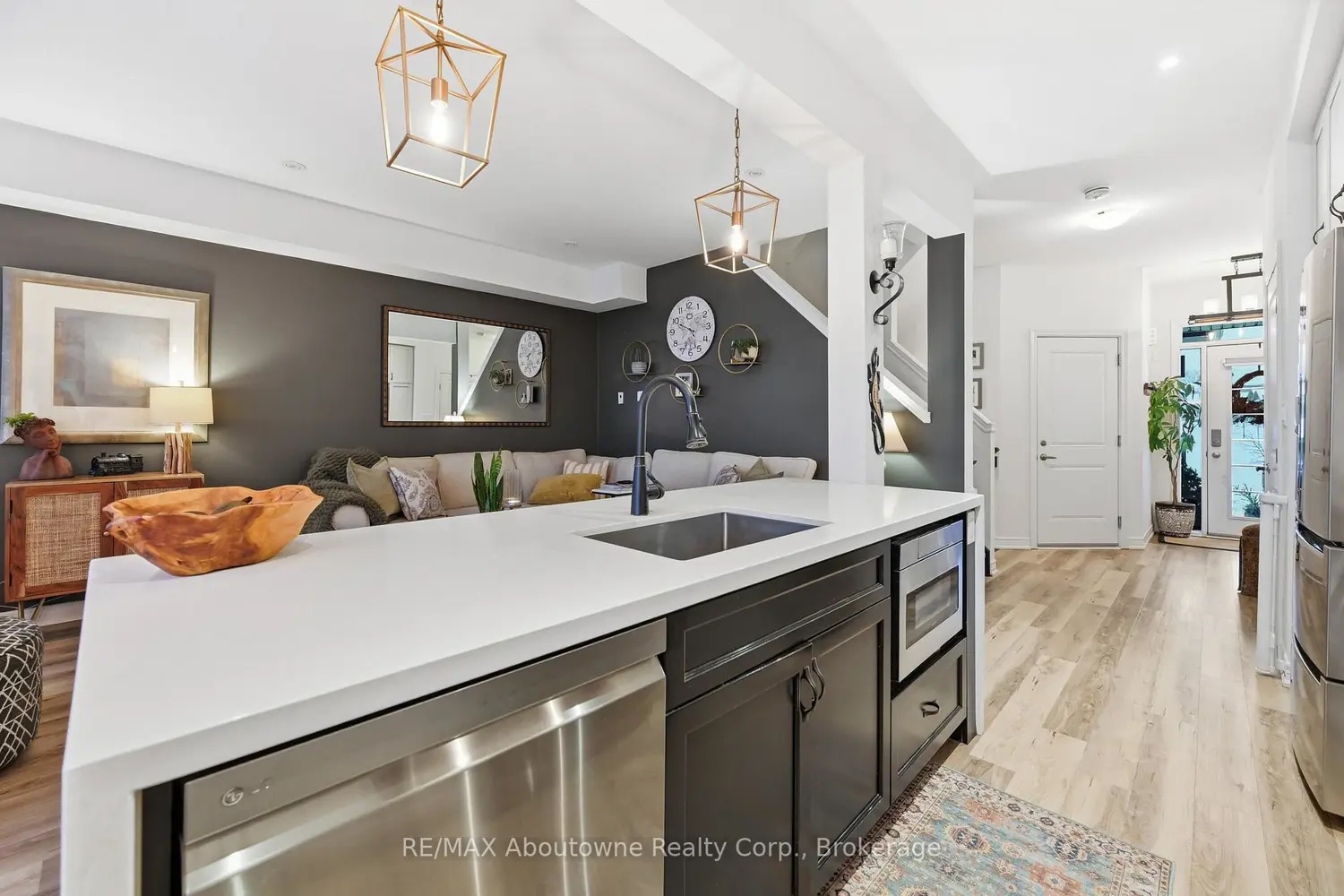 Additional image 5 of 3969 Crown Street