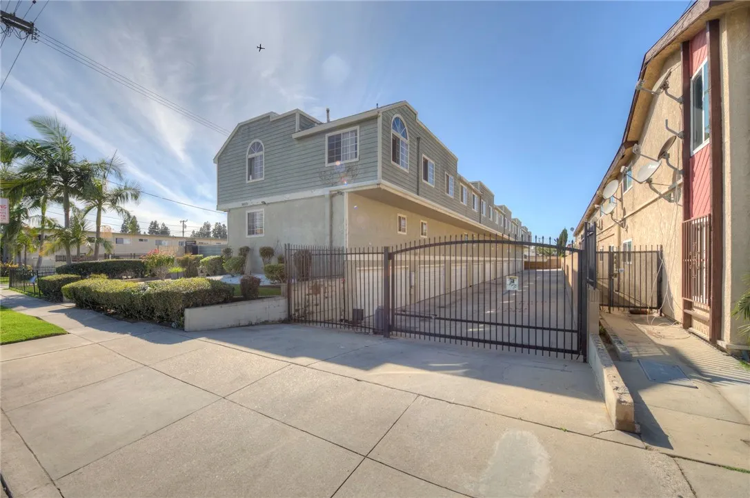 Additional image 38 of 16331 Cornuta Avenue Unit E, Bellflower, CA 90706