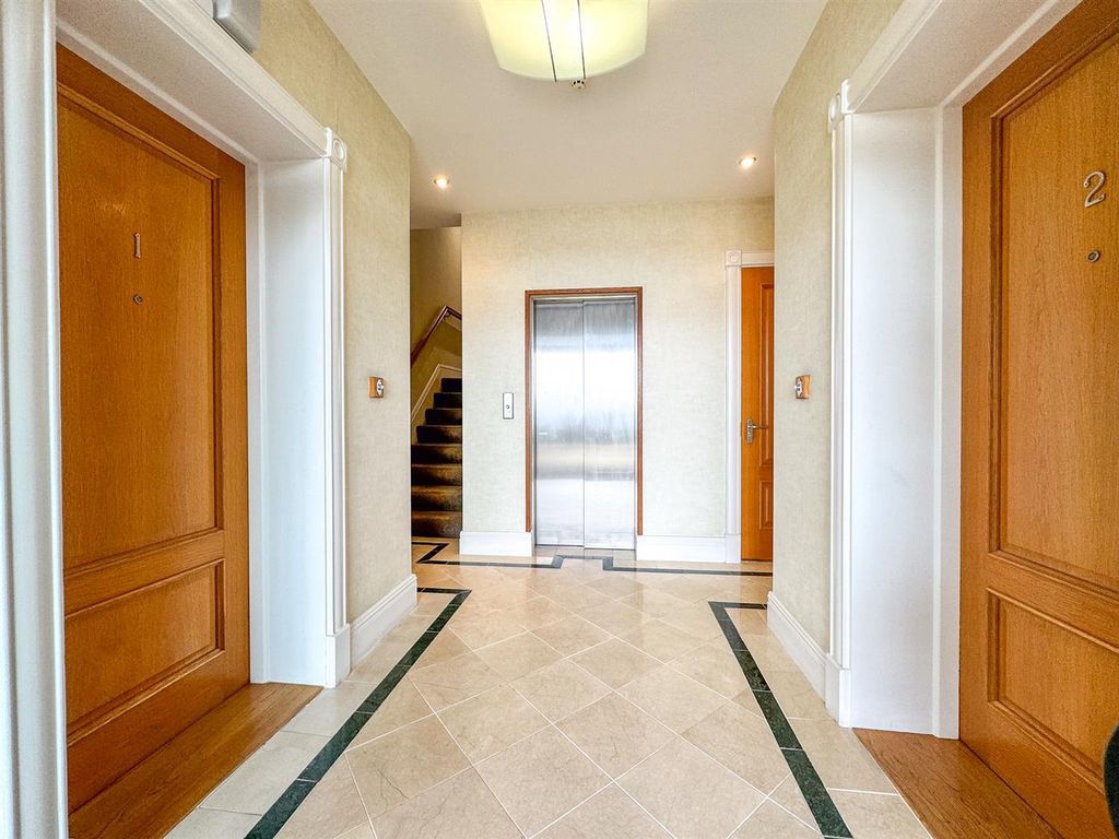 Additional image 5 of 2 bed flat for saleMajestic Apartments, King Edward Road, Onchan IM3