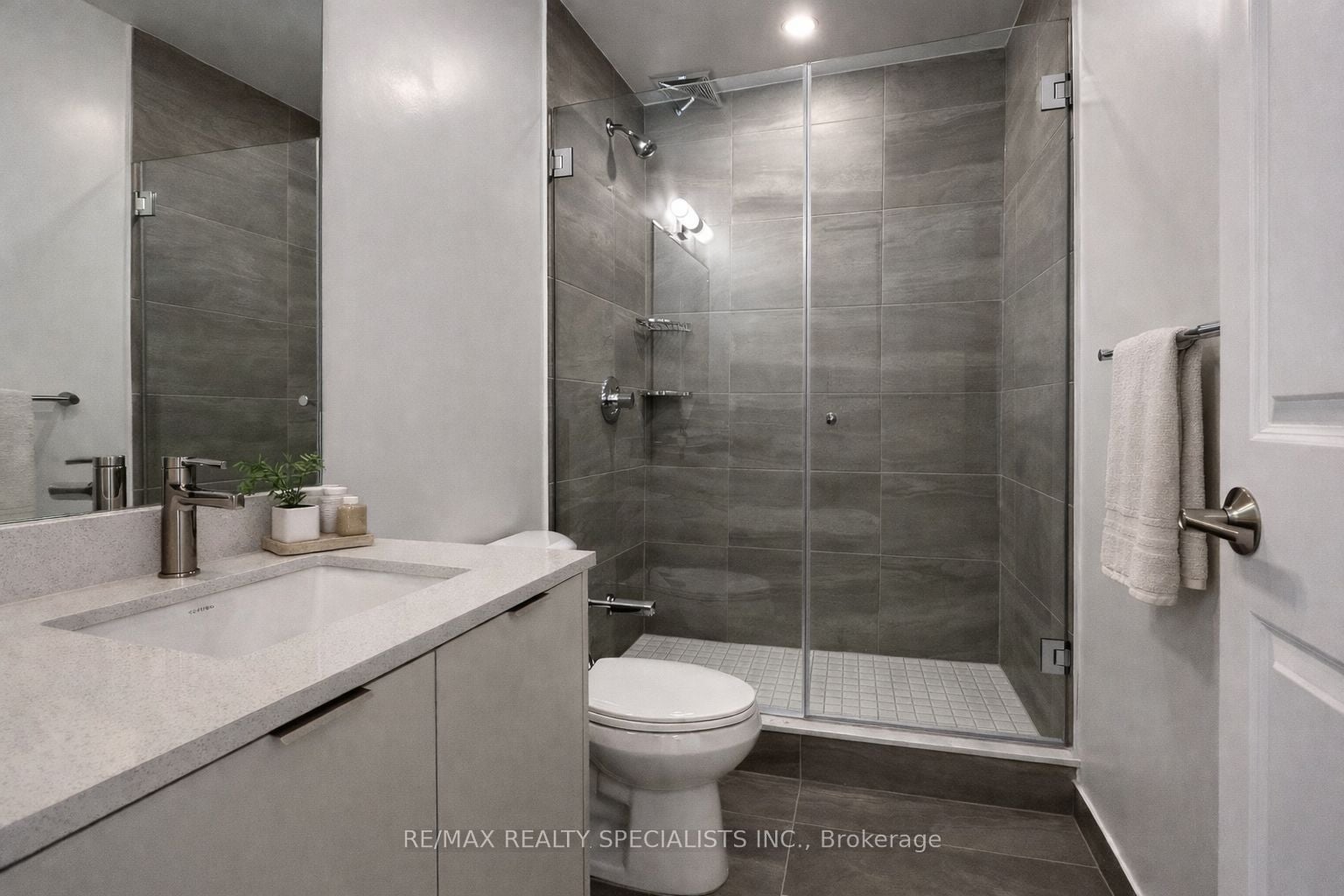 Additional image 6 of 302-202 Burnhamthorpe Road E, Mississauga, ON, L5A 4L4