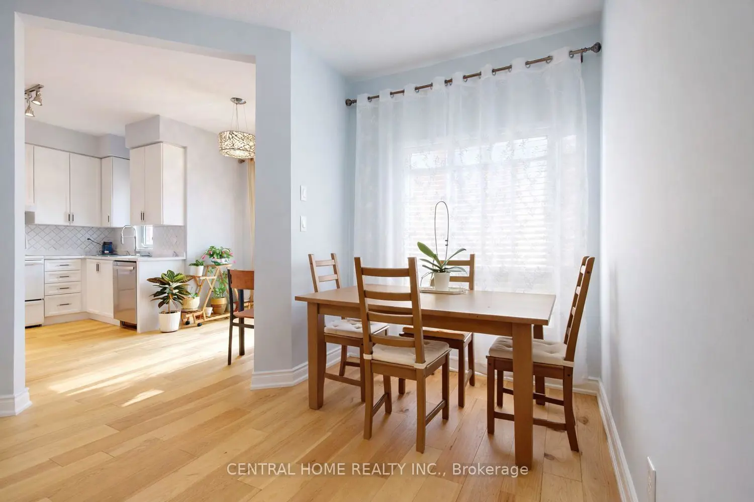 401 Cranston Park Avenue photo 3