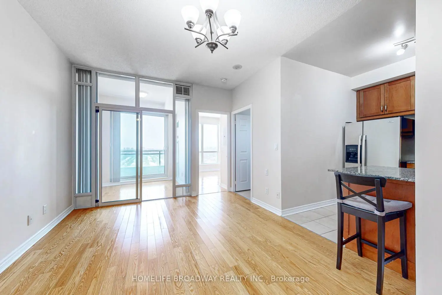 Additional image 8 of 18 Holmes Avenue 2215
